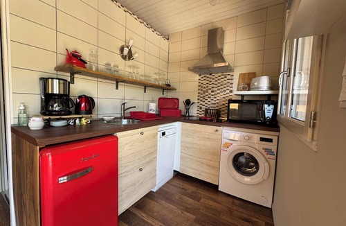 Le Breuil House | Surrounded by nature, private garden and jacuzzi. Pets welcome!