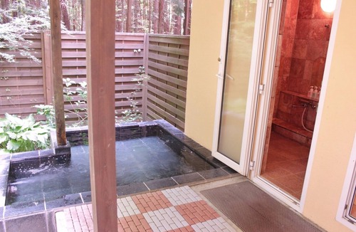 Fujikawaguchiko Hotel | Surrounded by the fresh air and the chirping of bi/Minamitsurugun Yamanashi