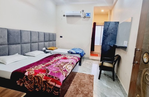 Haraiya Hotel | Surya Palace