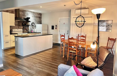 Sutton Condo | SUTTON - CONDO IN THE HEART OF THE VILLAGE
