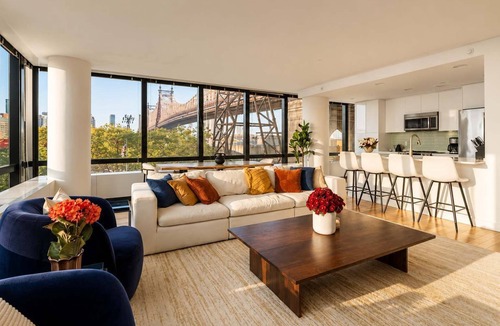 Central Park South Apartment | Sutton Lane | 3rd-floor 2BR w/Doorman, Gym, Pool