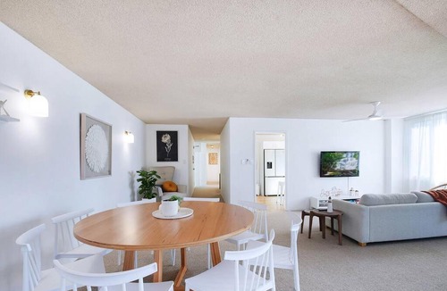 Redcliffe Apartment | Suttons Beach Sunrise