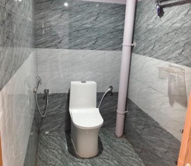 Rajahmundry Hotel | SV FUNCTION HALL AC AND NON AC ROOMs