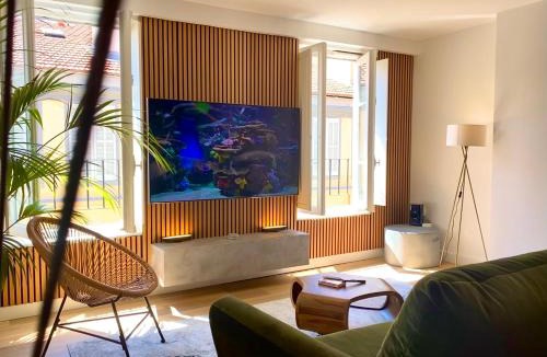 Les Grands Carmes Apartment | SV - l’Experience Design Duplex in Marseille