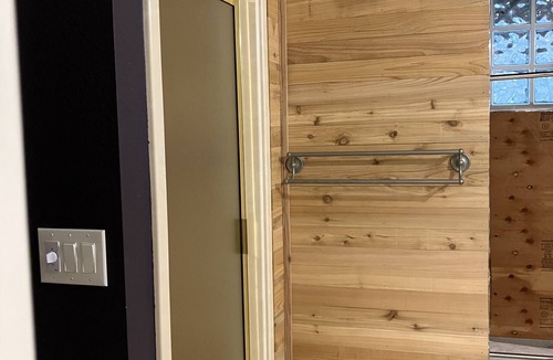 Western Apartment | SW Hills Guest Suite with Private Entrance and Bathroom with Sauna