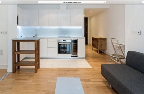 St. Mary's Park Apartment | SW18 Battersea, Optical wifi, New, Cozy, riverwalk apartment