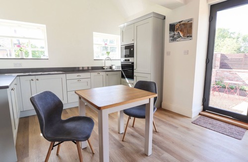 Sandbach Cottage | Swallow Cottage