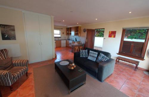 Somerset West Apartment | Swallow's Nest