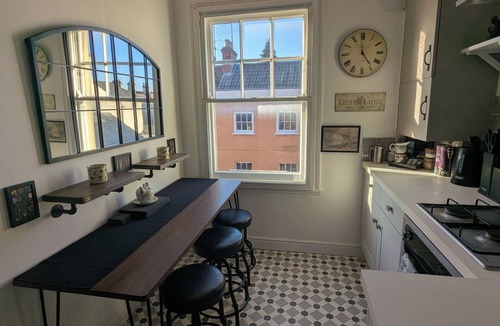 Cirencester Apartment | Swallows Nest central Cirencester Apartment sleeps 1-4