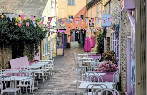 Cirencester Apartment | Swallows Nest central Cirencester Apartment sleeps 1-4