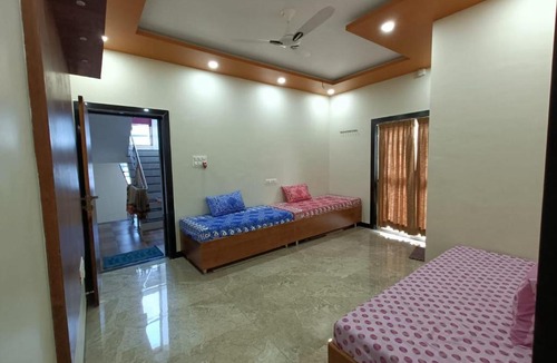 Tuljapur Bed & Breakfast | Swami Bhakt Nivas