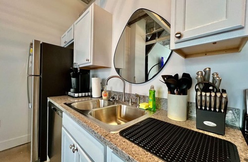 Otterbien Home Apartment | Swanky, Funky, Groovy, loft space Cincinnati, Ohio