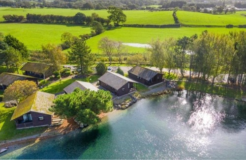 Tewitfield Apartment | Swanmere lodge, Lakeside view Pinelake Carnforth