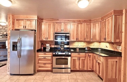 Fifield Cabin | Sweeney Lake Lodge - Private!