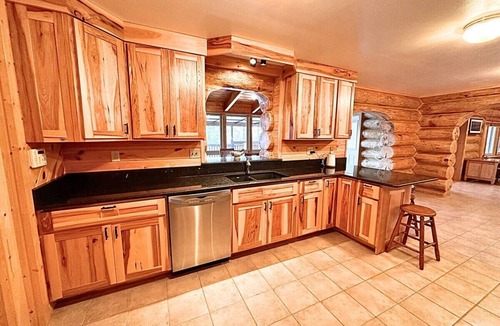 Fifield Cabin | Sweeney Lake Lodge - Private!