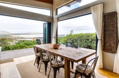 Noordhoek Villa | Sweeping Beachfront Views over Noordhoek and beyond