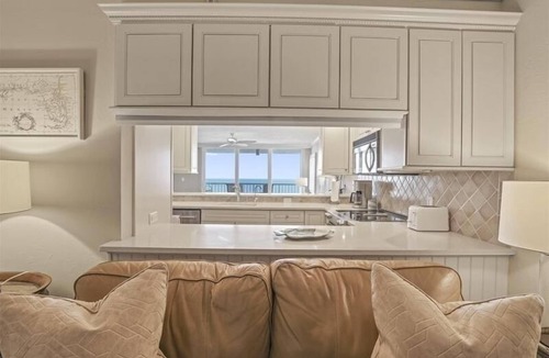Park Shore Condo | Sweeping Gulf views - 12th floor condo-CL1203