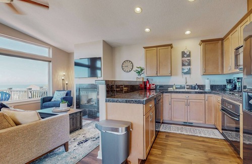 Oceanside House | Sweeping ocean view home with fireplace grill and foosball table dog friendly