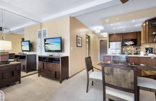 Kaanapali Condo | Sweeping Ocean Views | Aston Whaler at Kaanapali 0514 – Pool, Hot Tub & Spa