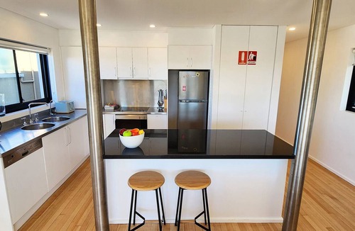 Bondi Apartment | Sweeping Ocean Views - Bondi Beach - 2 bedrooms + parking