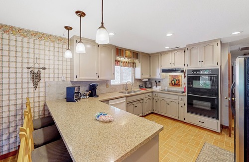Jamestown House | Sweeping Views! Charming Home Near Dtwn Jamestown