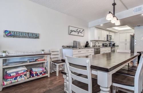 Madeira Beach Condo | Sweeping views from this 3 bed/2bath condo