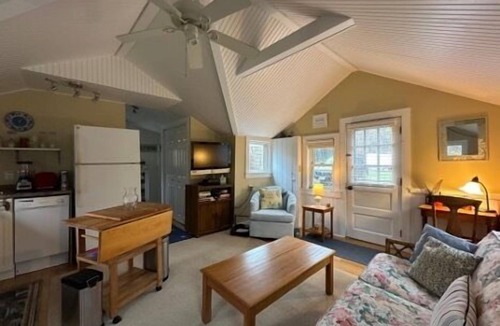 Wellfleet Cottage | Sweet Cape Cod cottage, close to Mayo Beach and Powers Landing (CS0053)