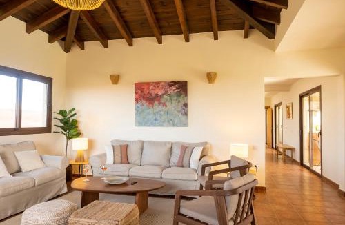 Villaverde Villa | Sweet Caroline