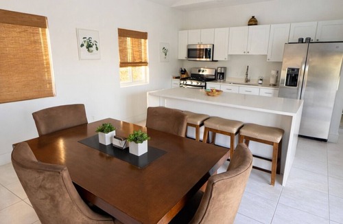 Discovery Bay House | Sweet Charming Escape 2-bedroom house with Private Pool