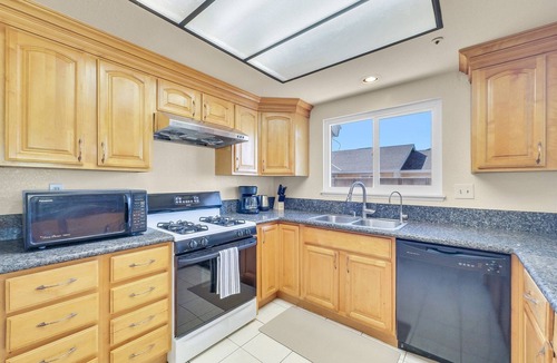 El Monte House | Sweet Escape · Universal + LA Main Attractions!