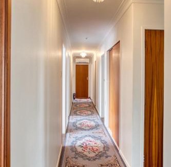 Hamilton East House | Sweet Home between CBD and University