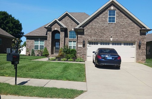 Drake House | Sweet Home C