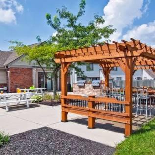 Castleton Apartment | Sweet home