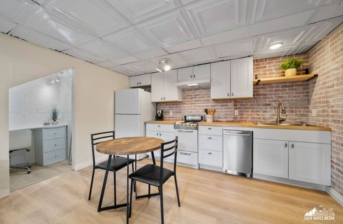 South Addition Condo | Sweet Little Studio!