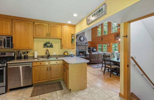 Cullowhee House | Sweet Mountain Dreams - 3BR: Mountain Retreat w/Lake Glenville Views, Firepit