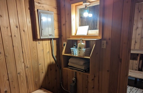 Ontonagon House | Sweet, Spacious Sauna Retreat