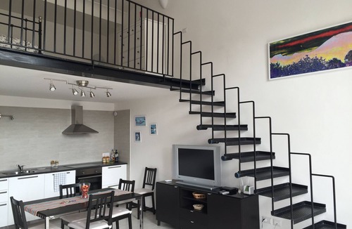 Quartieri Spagnoli House | SweetHomeToledo Historical Center