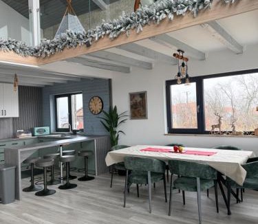 Gurahont Ski Chalet | SweetNest