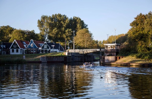 Amsterdam North Apartment | SWEETS - Buiksloterdraaibrug