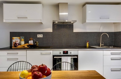 Montmartre Apartment | Sweett | Tardieu II - Two Bedroom Apartment, Sleeps 7