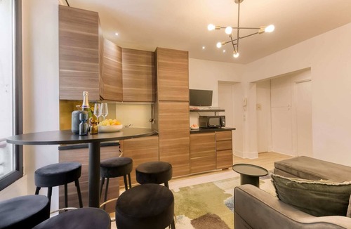 Ternes Apartment | Sweett | Troyon - Three Bedroom Apartment, Sleeps 6