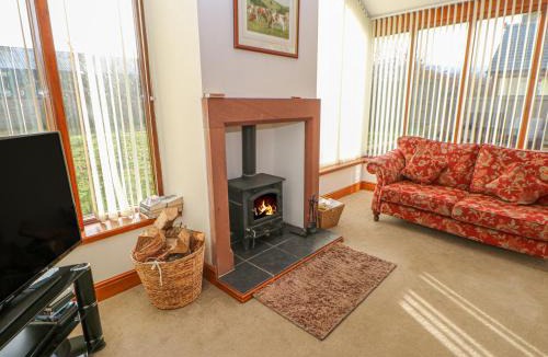 Wing House | Swift Cottage