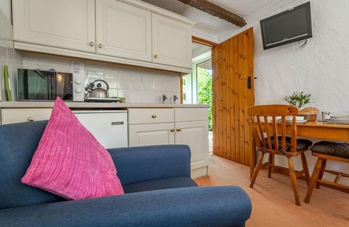 Rackheath Apartment | Swift Host - Studio - The Nook - Garden - Parking