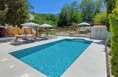 Corneilla-de-Conflent Villa | Swimming pool & Jacuzzi at the foot of the mountains.