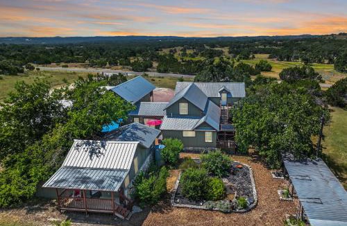 Dripping Springs House | Swing On Inn- Rockin Boots Cottage