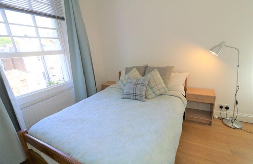 King's Cross Apartment | Swinton Street Apartments