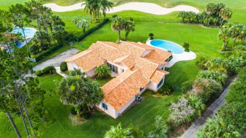 Groveland House | SWISS 30 - Golf Course