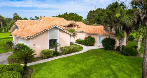 Groveland House | SWISS 30 - Golf Course