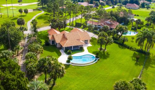Groveland House | SWISS 30 - Golf Course