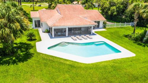 Clermont House | SWISS 31 - Golf Course
